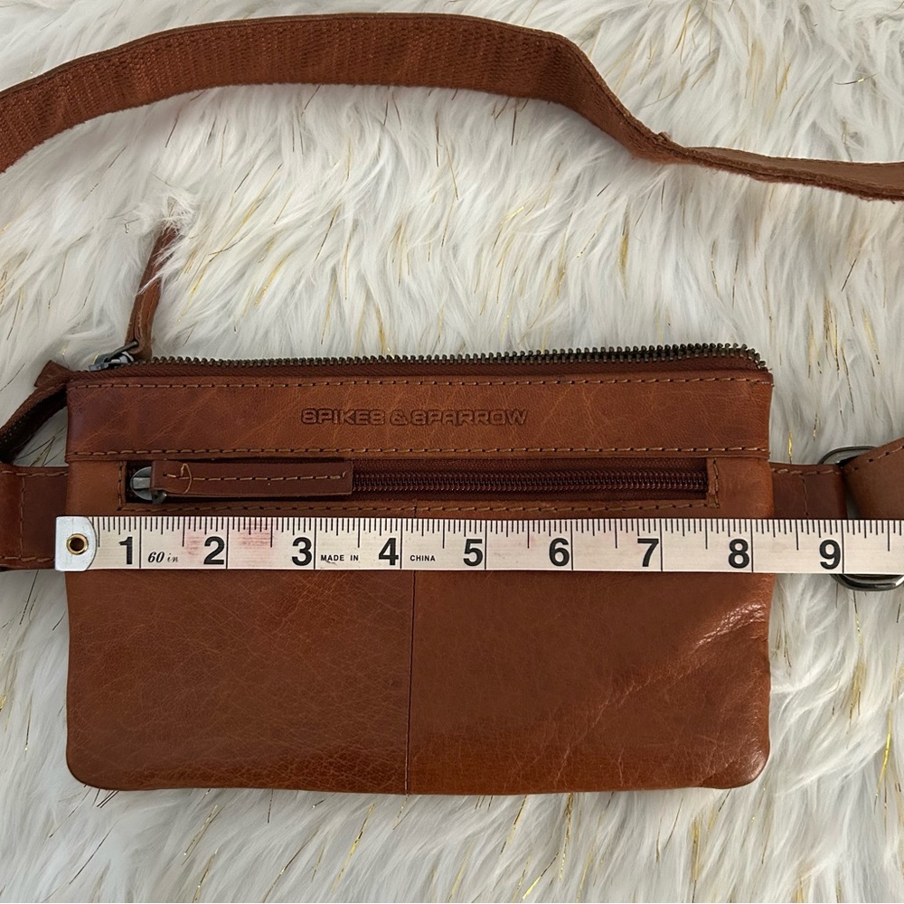 Spikes and Sparrow Leather Fanny Pack Belt - Picture 7 of 8